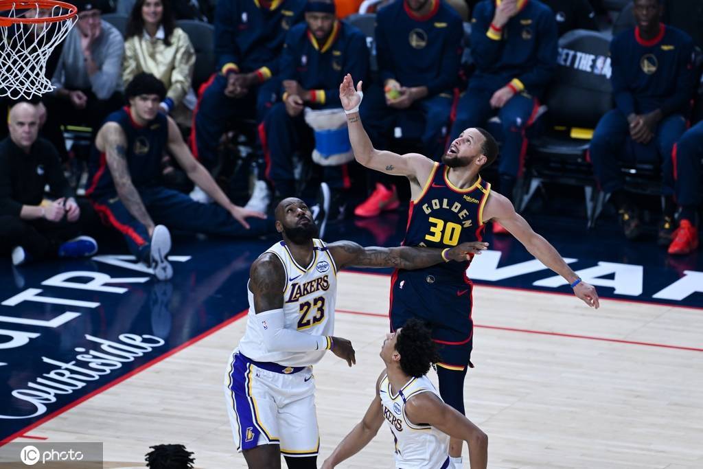 新赛季全美直播场次 湖勇雷霆尼克斯并列联盟最多